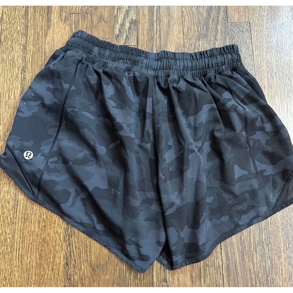 Lululemon Hotty Hot High-Rise Lined Short 4 Heritage 365 Camo Deep Coal 6(57) - Picture 4 of 5